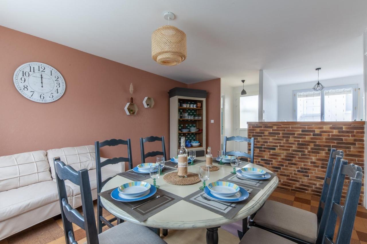 Gite Renardeau - Maison A Deux Pas Du Centre Ville Carentan Exteriör bild